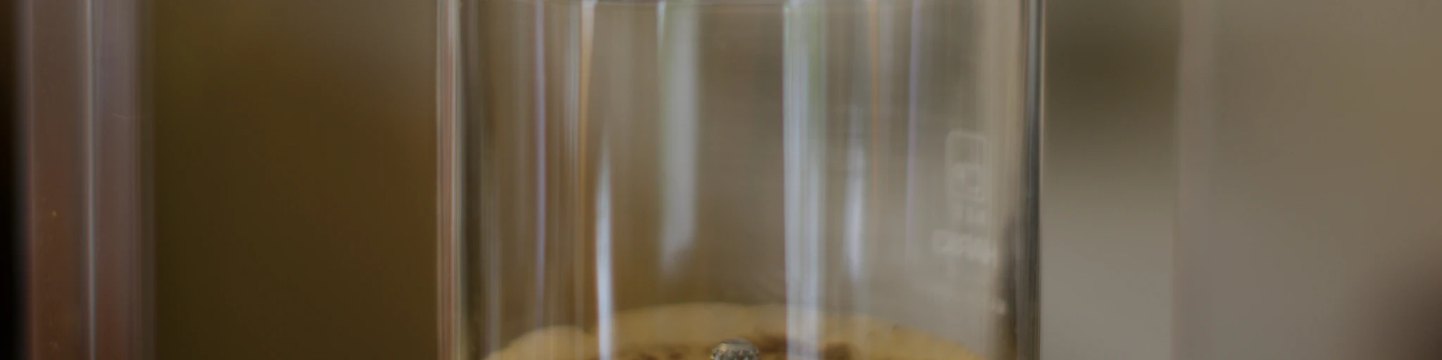 clear glass contanier